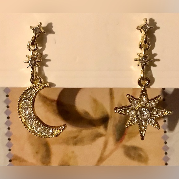 S❤️Q Jewelry - 2for$10. Moon and Star Earrings